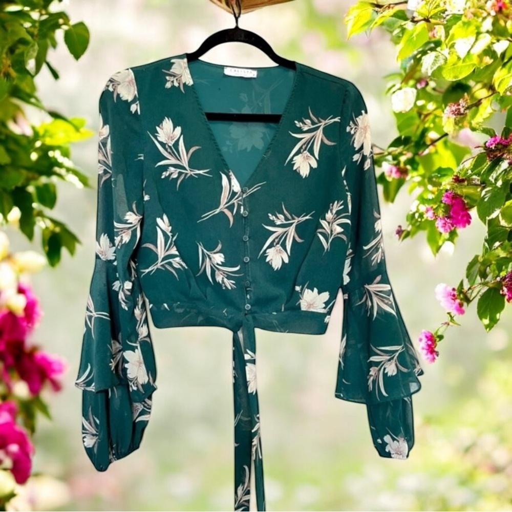 Calista Green Floral‎ Front Button Cropped Front tie Size S